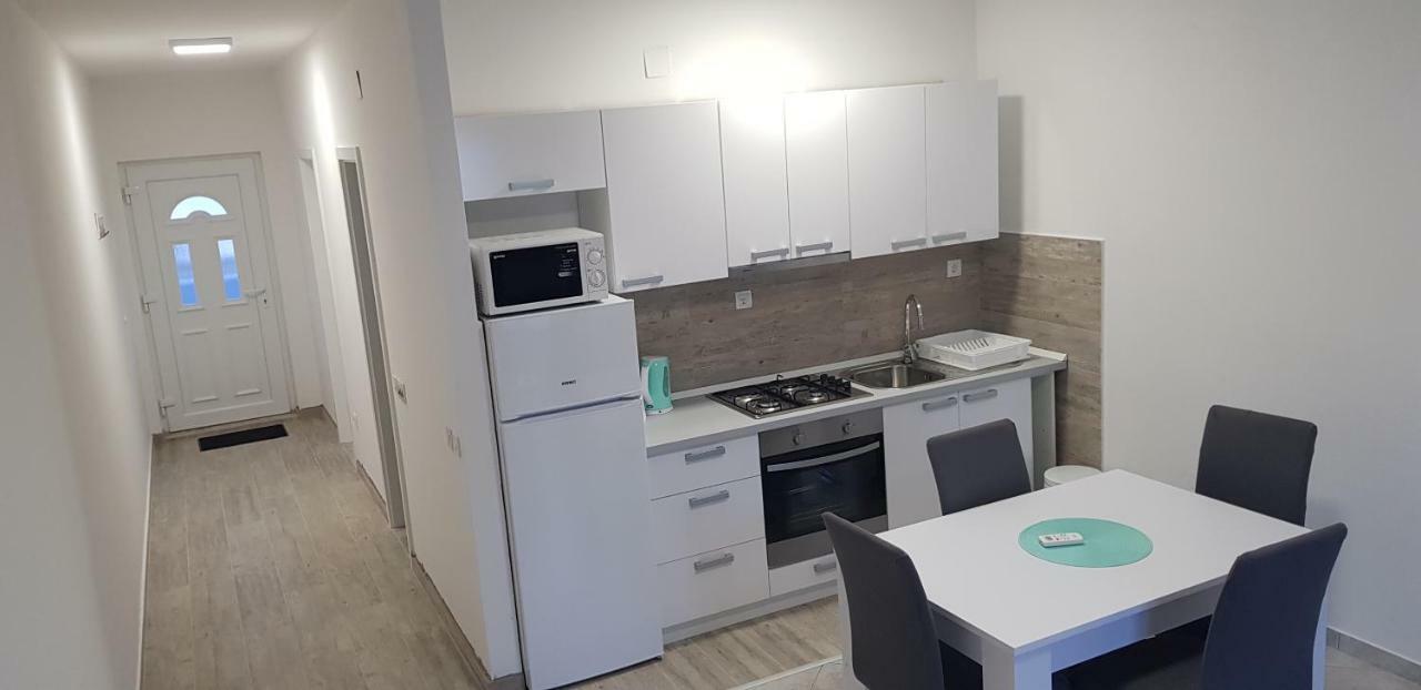 Gavran Apartment Vinjerac Eksteriør bilde